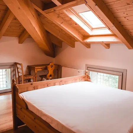 Casa Del Parco Adamello Hostel
