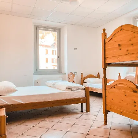 Casa Del Parco Adamello Hostel