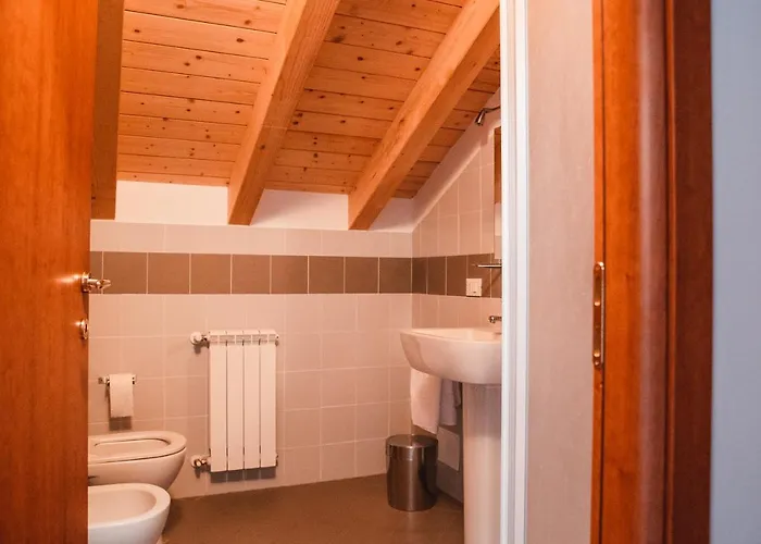 Casa Del Parco Adamello Hostal