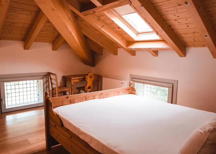 Casa Del Parco Adamello Hostal